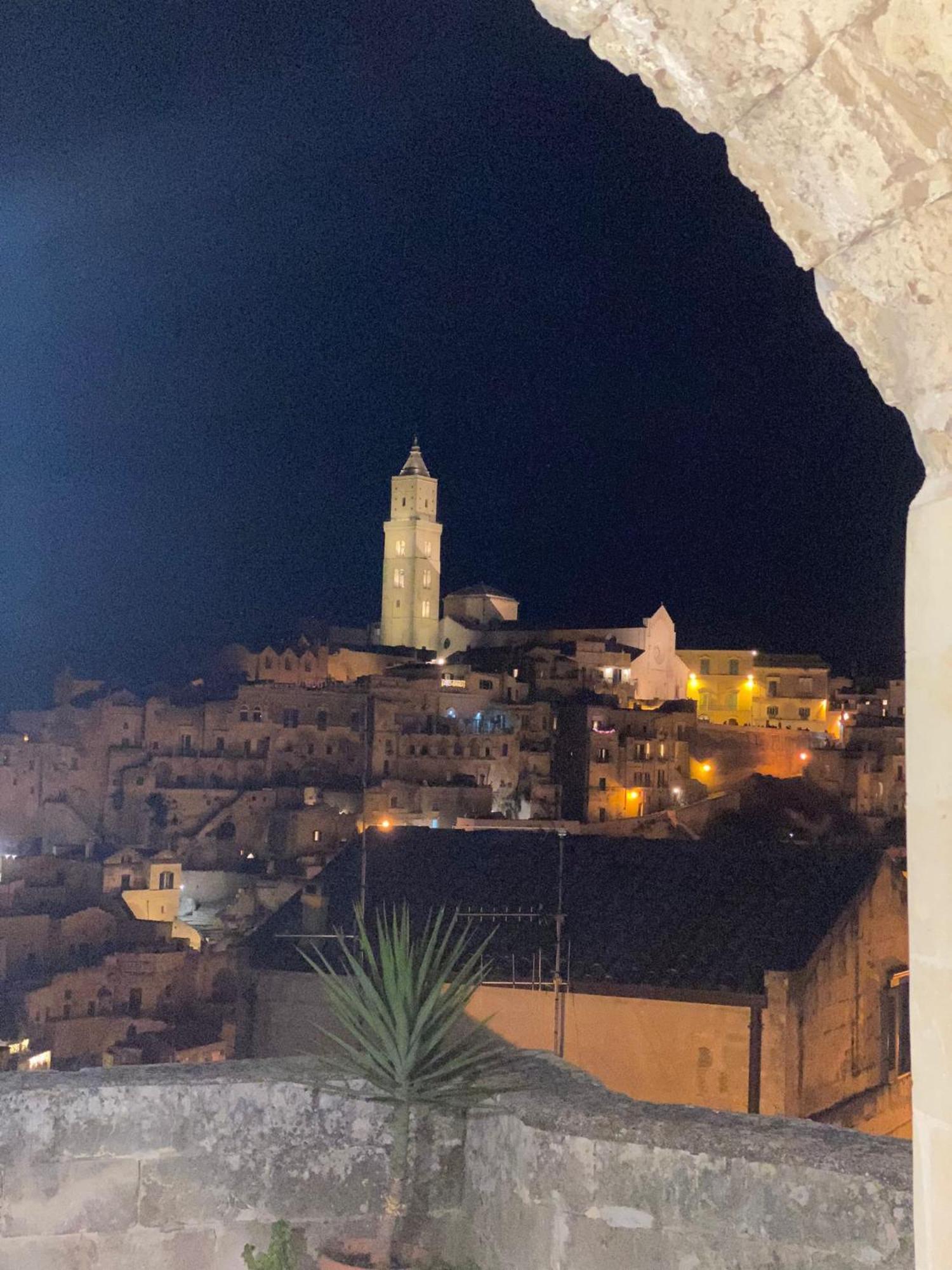 Lovely & Chic Rooms Nei Sassi Matera Exterior photo